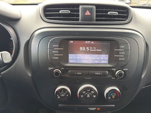 Used 2019 Kia Soul FWD image 18