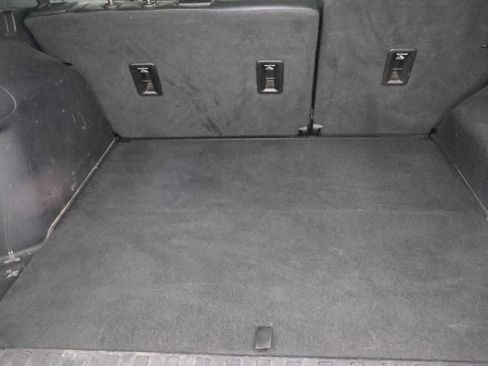 Used 2018 Chevrolet Equinox Premier image 24