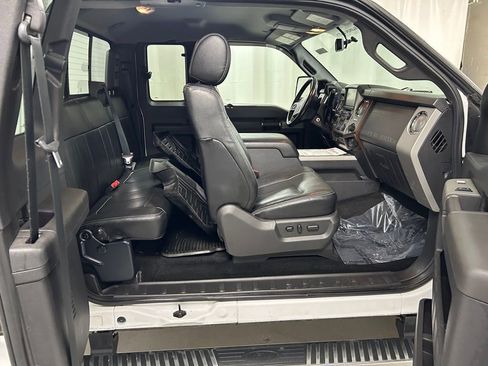 Used 2016 Ford F250 Lariat w/ Chrome Package AWD/4WD image 13