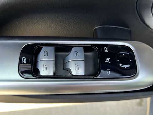 Certified 2025 Mercedes-Benz C 300 Sedan w/ Exclusive Trim Package image 15