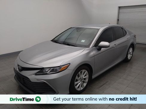Used 2021 Toyota Camry LE image 1