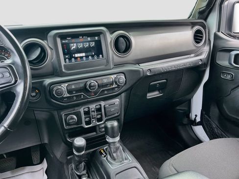 Certified 2022 Jeep Wrangler Unlimited Sport AWD/4WD image 21