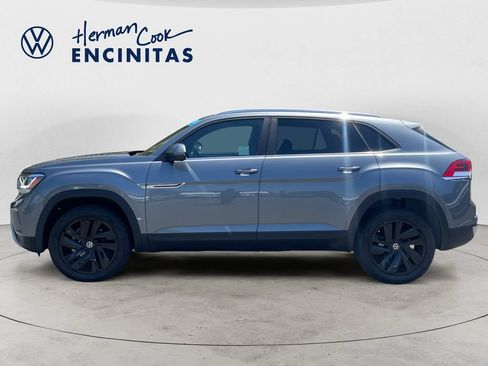 Certified 2023 Volkswagen Atlas Cross Sport SE w/ Panoramic Sunroof Package FWD image 2