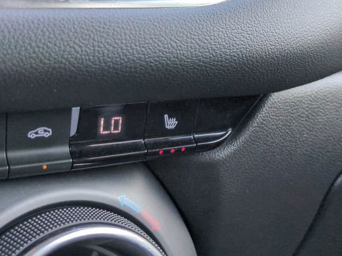 Used 2025 Chevrolet Blazer LT FWD image 21