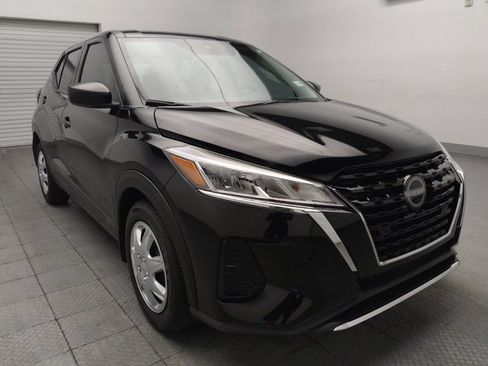 Used 2024 Nissan Kicks S FWD image 13