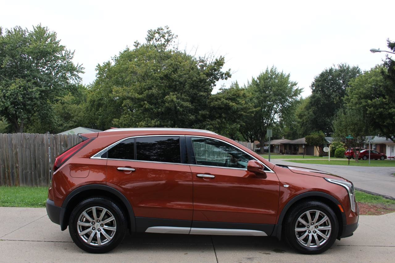 Used 2019 Cadillac XT4 Premium Luxury w/ Cold Weather Package AWD/4WD image 10