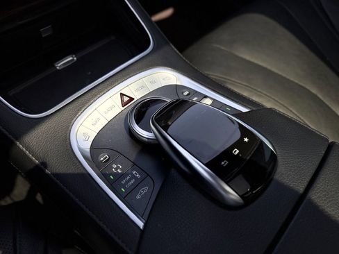 Used 2015 Mercedes-Benz S 550 Sedan image 19