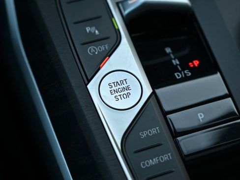 Used 2024 BMW 330i xDrive Sedan image 29