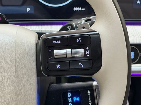 Certified 2025 Hyundai Santa Fe Calligraphy image 18