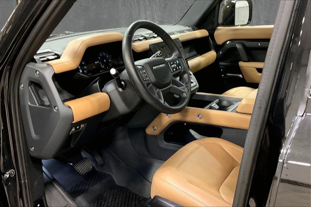 Used 2026 Land Rover Defender 130 S AWD/4WD image 18