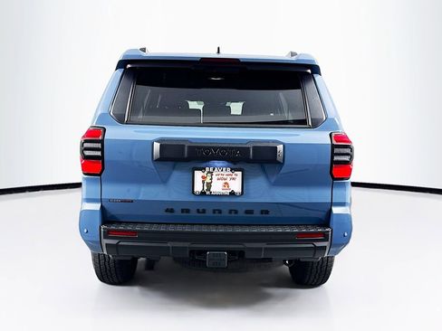 Used 2025 Toyota 4Runner TRD Off-Road image 8