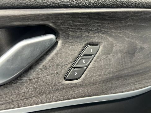 Used 2024 Jeep Grand Cherokee Limited AWD/4WD image 9