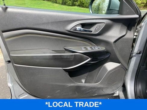 Used 2024 Chevrolet Trax LT FWD image 12