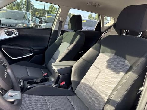 Used 2022 Kia Soul LX w/ Technology Package FWD image 16