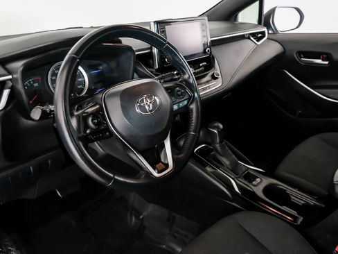 Used 2020 Toyota Corolla SE FWD image 2