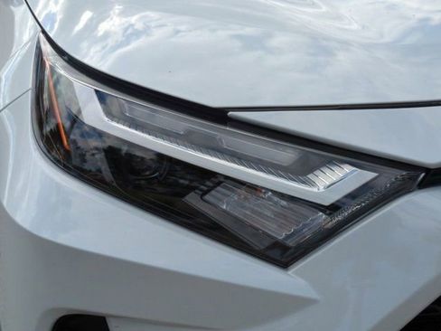 Used 2025 Toyota RAV4 XLE Premium image 9