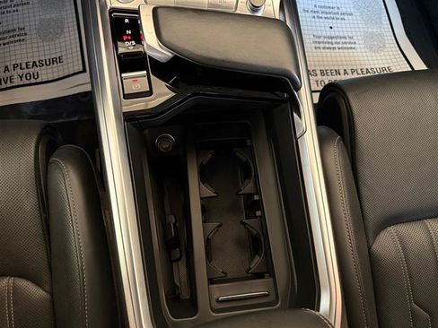 Used 2019 Audi e-tron Prestige w/ Prestige Package AWD/4WD image 29