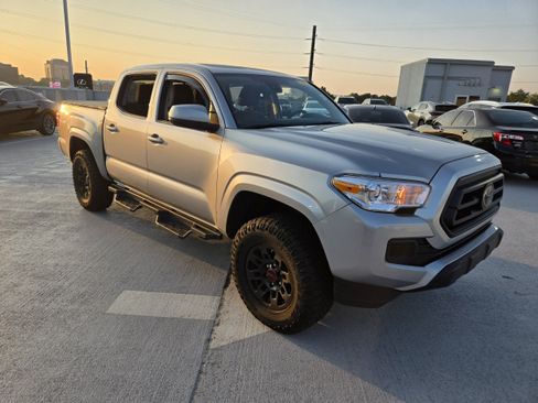 Used 2023 Toyota Tacoma SR AWD/4WD image 7