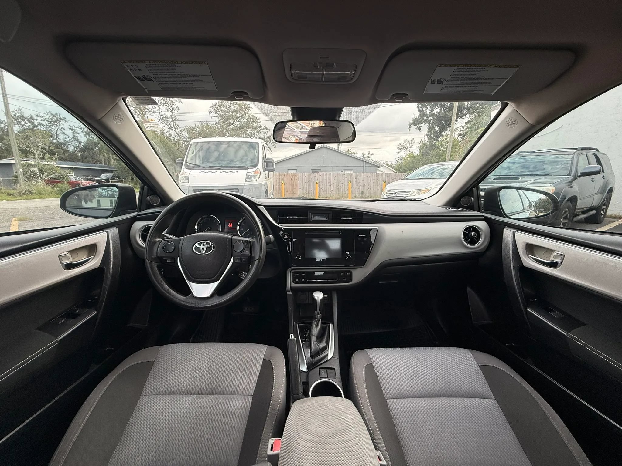 Used 2017 Toyota Corolla LE FWD image 13