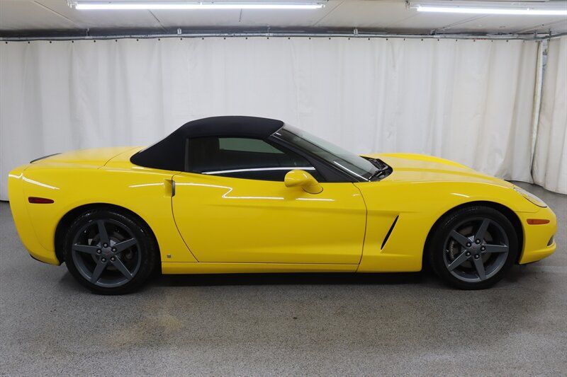 Used 2007 Chevrolet Corvette Convertible RWD image 7