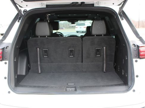 Used 2023 Chevrolet Traverse Premier AWD/4WD image 15