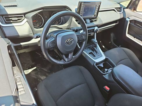 Used 2021 Toyota RAV4 LE w/ Carpet Mat Package (TMS) FWD image 10