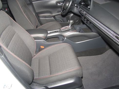 Certified 2025 Honda HR-V Sport image 18