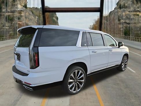 New 2026 Cadillac Escalade ESV Luxury w/ Touring Package AWD/4WD image 10