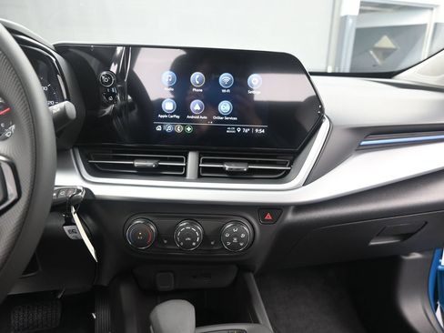 New 2026 Chevrolet Trax LS w/ LS Convenience Package FWD image 28