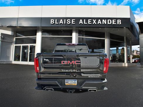 Used 2024 GMC Sierra 1500 Denali AWD/4WD image 4
