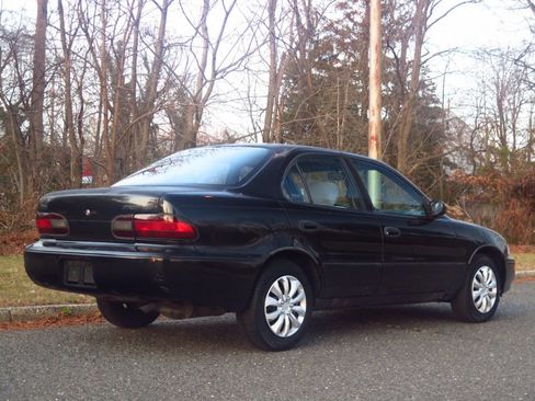Used 1995 Geo Prizm LSi image 4
