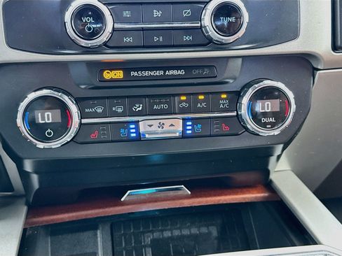 Used 2022 Ford F350 King Ranch w/ King Ranch Ultimate Package AWD/4WD image 12