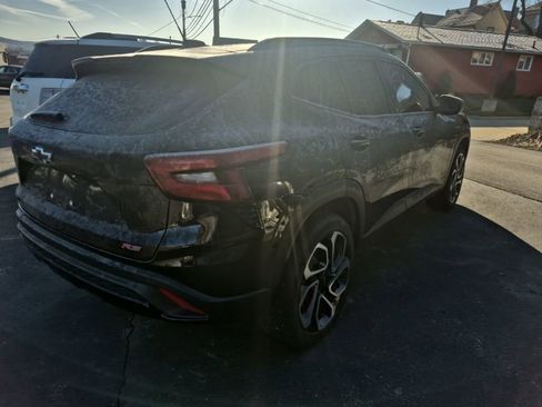 Used 2025 Chevrolet Trax RS w/ Sunroof Package image 7