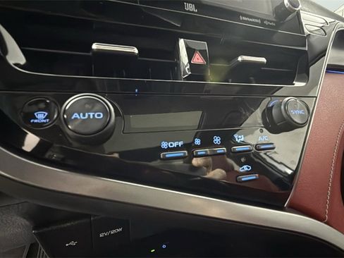 Used 2023 Toyota Camry XSE w/ Navigation Package image 23