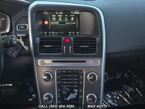 Used 2015 Volvo XC60 T5 Platinum image 27