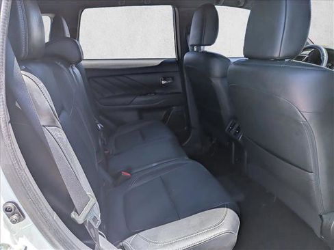 Used 2020 Mitsubishi Outlander SEL AWD/4WD image 25