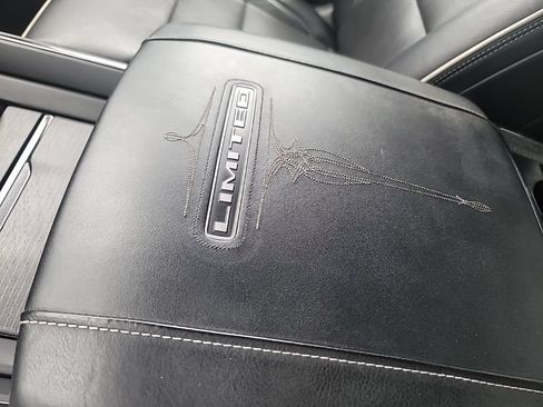 Used 2022 RAM 1500 Limited w/ Body Color Bumper Group AWD/4WD image 34