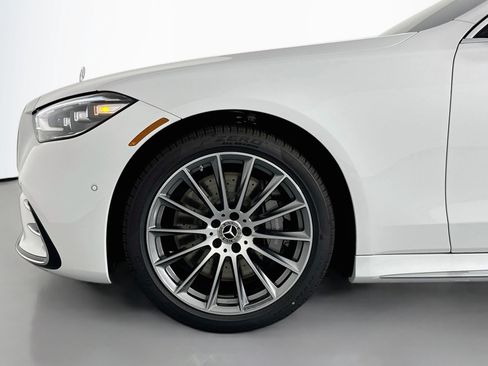 New 2026 Mercedes-Benz S 580e 4MATIC Sedan image 9