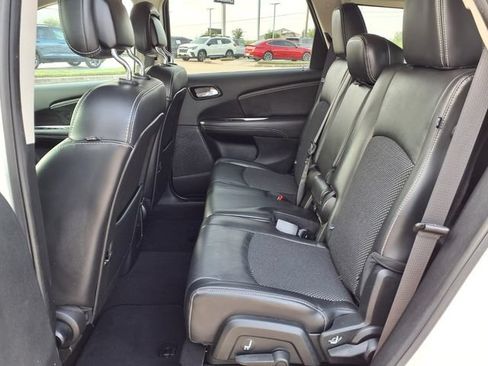 Used 2019 Dodge Journey Crossroad w/ Driver Convenience Group FWD image 7