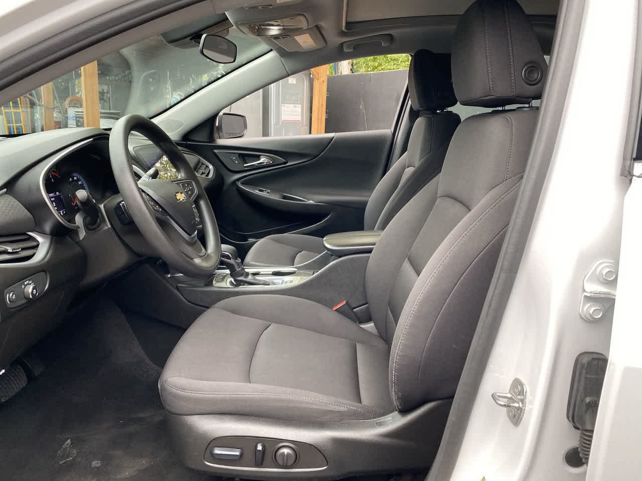 Used 2023 Chevrolet Malibu LT FWD image 13