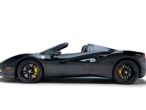 Used 2018 Ferrari 488 Spider RWD image 3