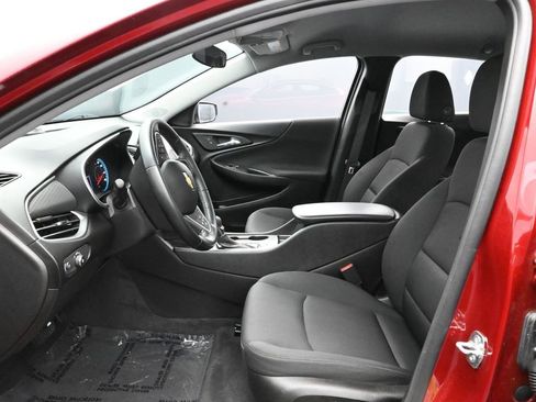 Used 2023 Chevrolet Malibu RS image 33