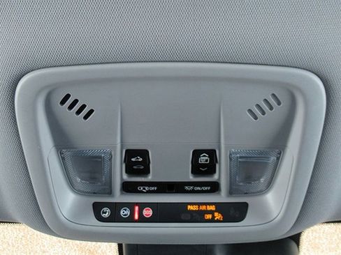 Used 2023 Chevrolet Malibu LT image 32