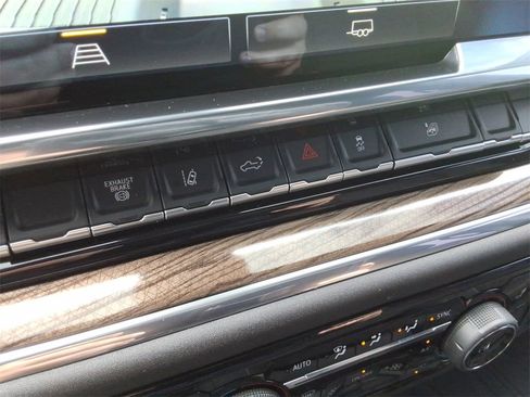 Certified 2025 Chevrolet Silverado 2500 LT image 34