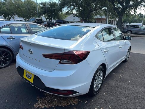 Used 2019 Hyundai Elantra SE w/ Cargo Package image 9