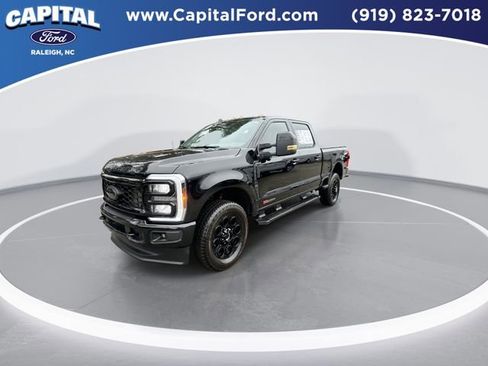 Used 2025 Ford F350 Lariat w/ Black Appearance Package image 4