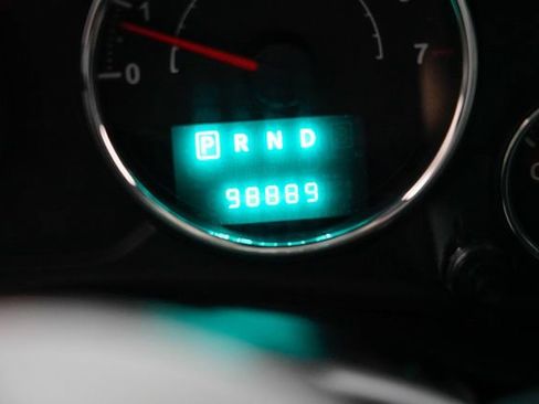 Used 2011 Jeep Wrangler Sahara image 31