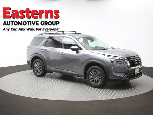 Used 2023 Nissan Pathfinder SV w/ SV Premium Package AWD/4WD image 52