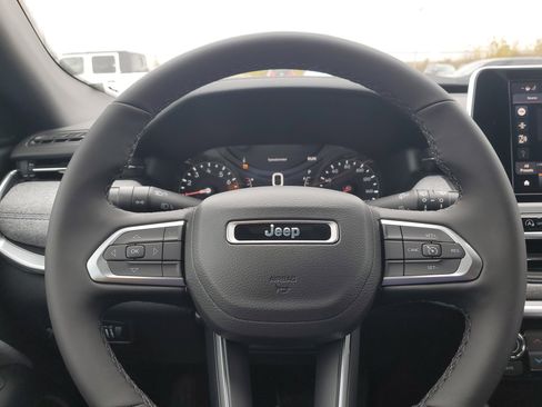 New 2026 Jeep Compass Latitude image 20