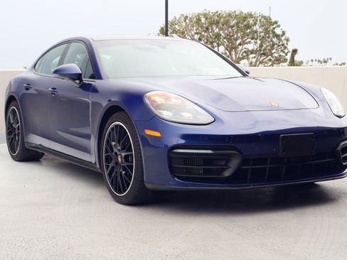 Certified 2022 Porsche Panamera 4 Platinum Edition image 7